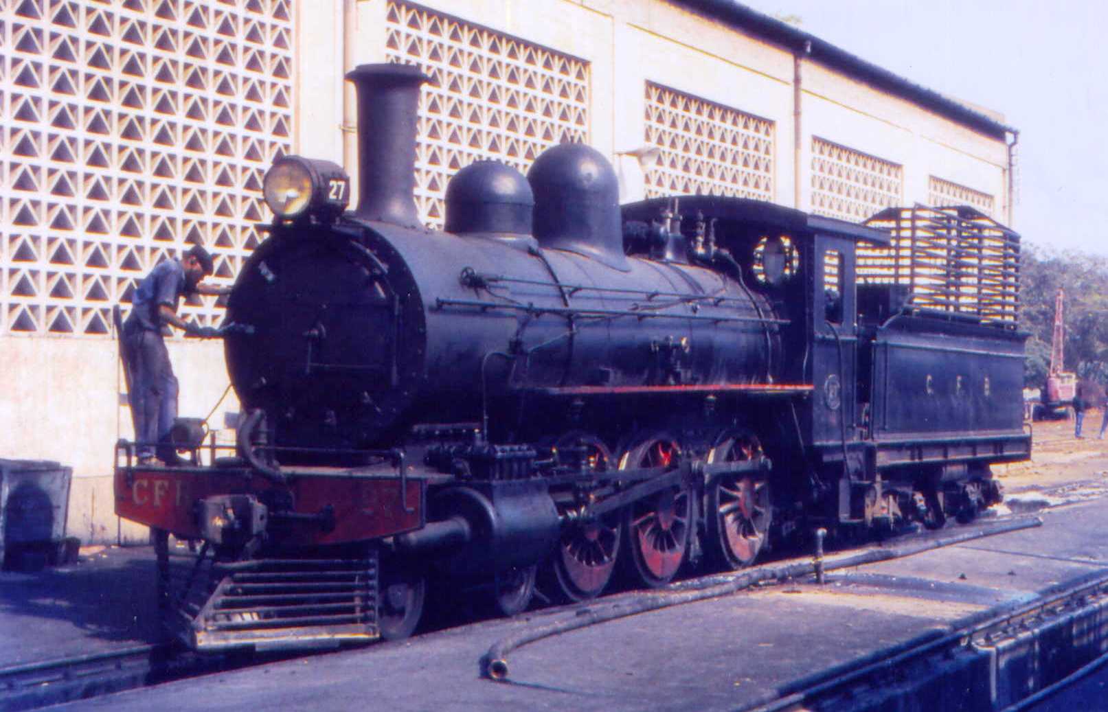 CFB 4-6-0 No. 27